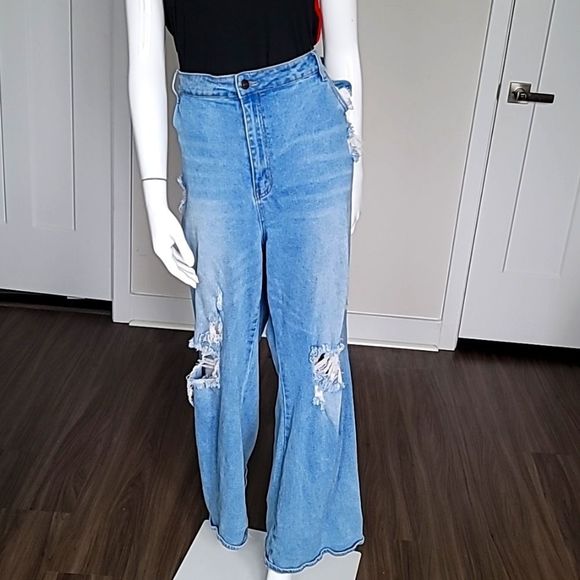 Almost Famous plus size Size 24 ripped style flare denim jeans with bottom flare - Picture 2 of 9